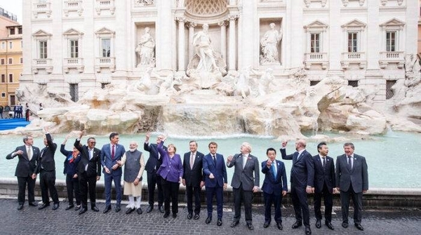 Diario HOY | Los líderes del G20 en la Fontana de Trevi, la foto de la cumbre de Roma