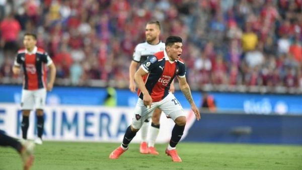 Cerro Porteño festeja en el superclásico ante Olimpia