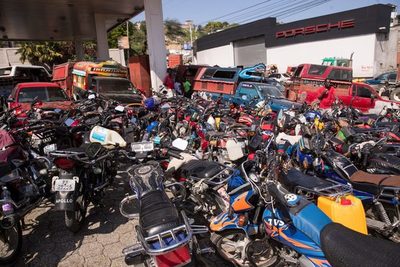 Aglomeraciones en las gasolineras tras semanas de escasez en Haití - MarketData