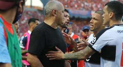 Arce destaca la victoria, la manera de jugar y habla de un resultado justo