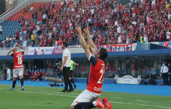 Ciclonazo en la Olla: ¡Cerro Porteño se adueñó del superclásico!