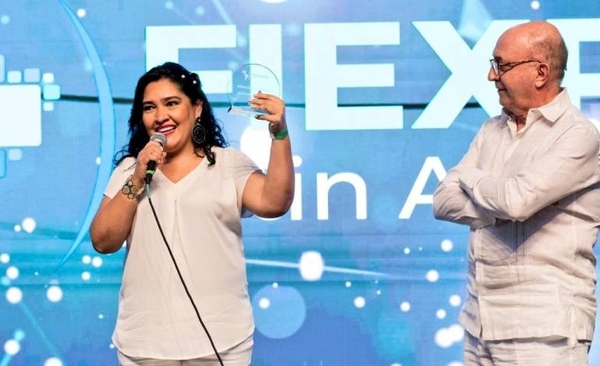 Diario HOY | Senatur recibe reconocimiento en FIEXPO 2021