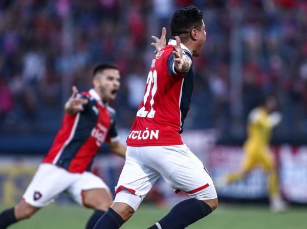 Cerro Porteño se quedó con el clásico y sigue el mano a mano con Guaraní - .::Agencia IP::.