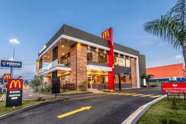 Asaltan local de comida rápida en “Crimenlandia”