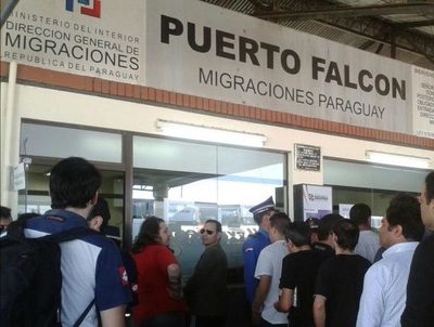 Apertura del paso fronterizo Falcón-Clorinda depende de la Gobernación de Formosa · Radio Monumental 1080 AM