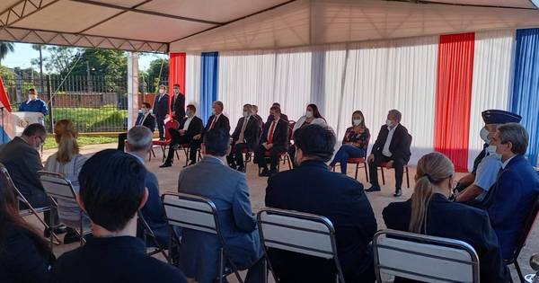 La Nación / Abdo participó de la inauguración del Centro Ambulatorio de Especialidades en J. Augusto Saldívar