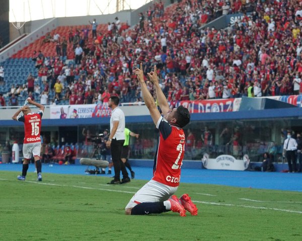 “Estoy molesto y sorprendido”, afirma Borba ante cantidad de hinchas en superclásico