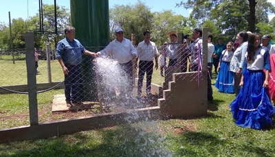 Inauguran sistemas de agua potable en Raúl A. Oviedo - Noticiero Paraguay