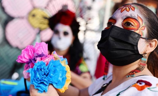 Diario HOY | Desfile de Día de Muertos retorna tras la pandemia y colma calles de Ciudad de México