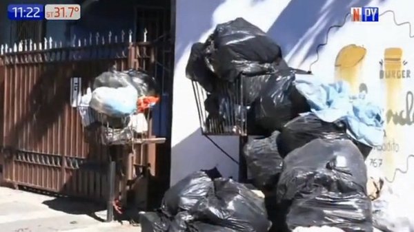 Basuras «engalanan» barrios asuncenos ante desidia municipal | Noticias Paraguay