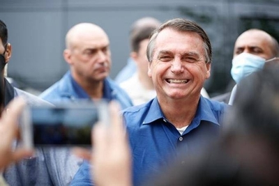 Diario HOY | Bolsonaro recibe la ciudadanía honoraria de Italia entre protestas a favor y en contra