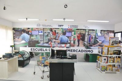 Inauguran primera escuela de supermercadismo - La Clave