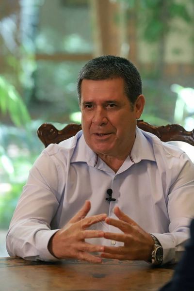 La gente está cansada de la vieja política que se dedica al apriete, asegura Cartes