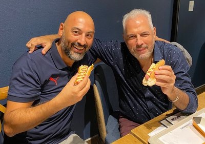 La particular foto del festejo de los Zapag tras el clásico
