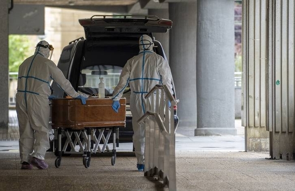 Diario HOY | El mundo supera los 5 millones de muertes por covid-19, según Johns Hopkins
