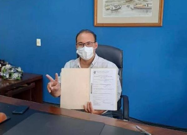 Hugo Fleitas oficializó precandidatura a la presidencia de la República por el PLRA
