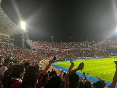 Constatan incumplimiento del 50 por ciento de aforo permitido en el Clásico – Prensa 5