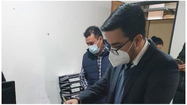 Fiscalía niega presión política por mora en imputación de Hugo Javier