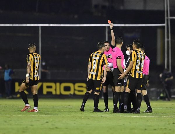 Las polémicas de la fecha 14ª fueron resueltas de forma correcta - Fútbol - ABC Color