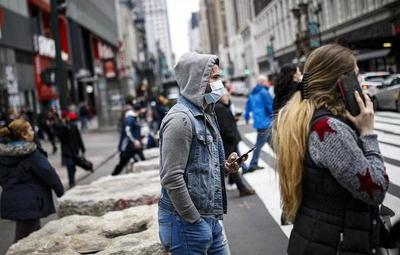 Suspenden a miles de empleados públicos por no estar vacunados en Nueva York
