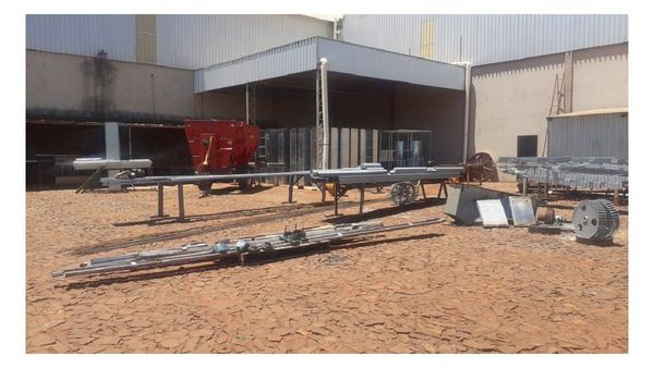 Un trabajador muere electrocutado en Naranjal