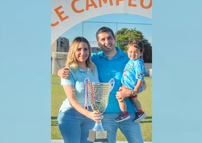 Crónica / HINCHA DE CUNA. “Desde pequeña me inculcaron el amor por los colores del Resi”
