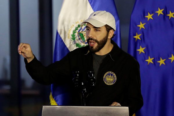 Empresa estatal salvadoreña ofrece baja en combustibles con billetera bitcóin - MarketData