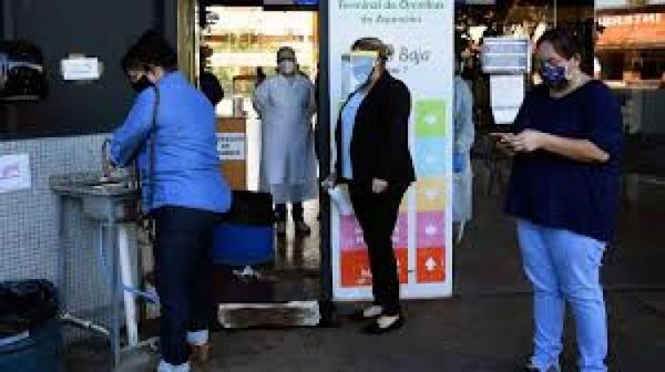 Ejecutivo extiende la libre circulación y otras medidas por el Covid-19