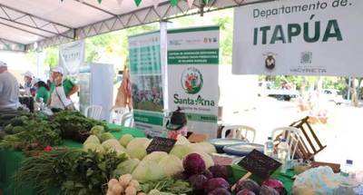 Mujeres rurales de Itapúa participaron en feria agropecuaria realizada en Asunción