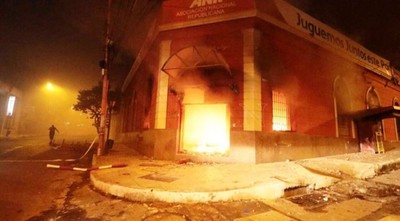 Juez dispone que cuatro de los acusados por quema de Colorado Róga irán a juicio oral y público