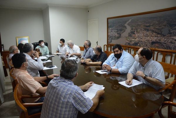 Comuna y despachantes trabajarán en conjunto para trasparentar cobro de canon por contenedores - La Clave