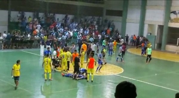 Fútbol de Salón: Bochornoso espectáculo en Carmen del Paraná
