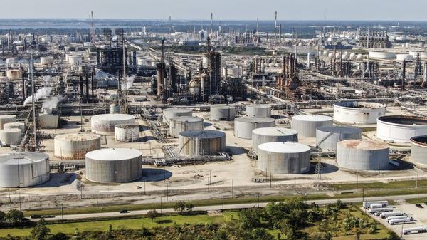 Leve descenso del precio del petróleo de Texas - Mundo - ABC Color