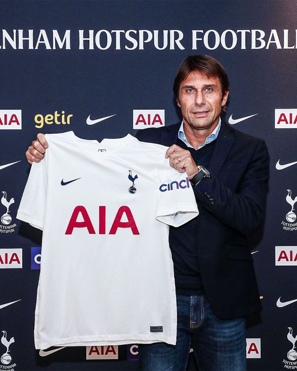 Tottenham presenta a Conte y Emery podría llegar al Newcastle