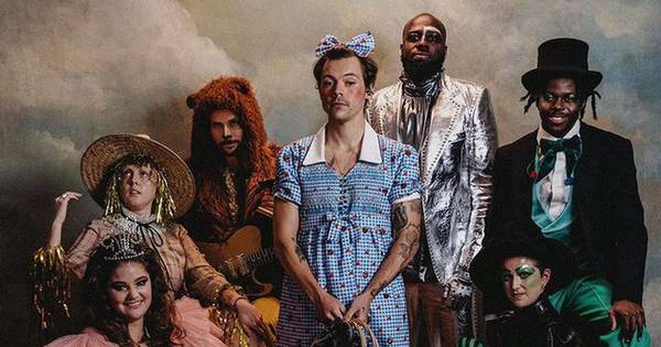 La Nación / Exintegrante de One Direction sorprendió a su público vestido de Dorothy de “El Mago de Oz”