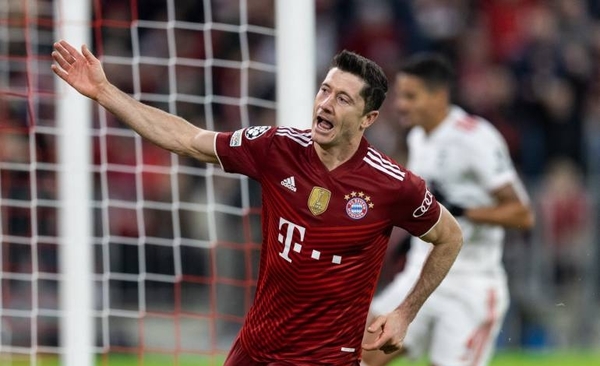 Diario HOY | Lewandowski lleva al Bayern a los octavos de final