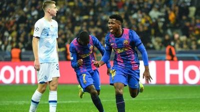 Barcelona sufre, pero gana con lo mínimo ante el Dinamo Kiev