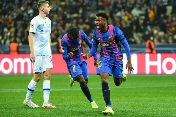 Un gol de Ansu Fati da una vida extra al Barça en la Champions - Fútbol Internacional - ABC Color