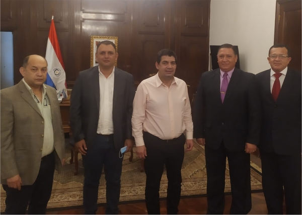 Hugo Velázquez reafirma su compromiso con la UNAMIS