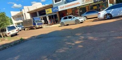 Tres hombres roban G. 70 millones y joyas de una casa comercial en Encarnación