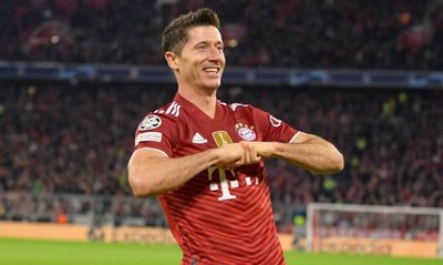 Triplete de Lewandowski y clasificación a octavos de final para el Bayern Múnich