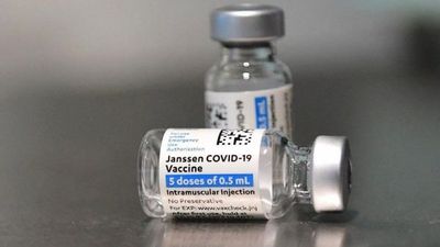 Inmunizados con J&J podrán recibir refuerzo de Pfizer, anuncia Salud