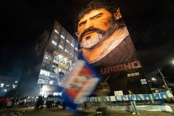 Maradona: “subasta del 10″ en diciembre - Fútbol - ABC Color