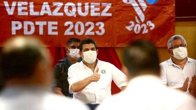 Velázquez dijo  que Cartes “utiliza  al  Partido Colorado”