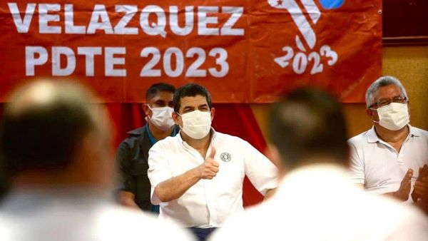 Velázquez dijo que Cartes “utiliza al Partido Colorado”