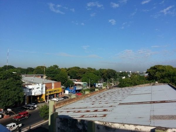 Meteorología prevé un miércoles caluroso y húmedo
