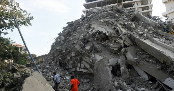 La Nación / Nigeria: sube a 20 el balance de muertos en el colapso de un rascacielos