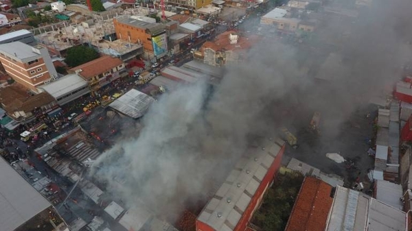 Diario HOY | “Yo voy a morir en mi puesto, este es mi sustento”, dice comerciante