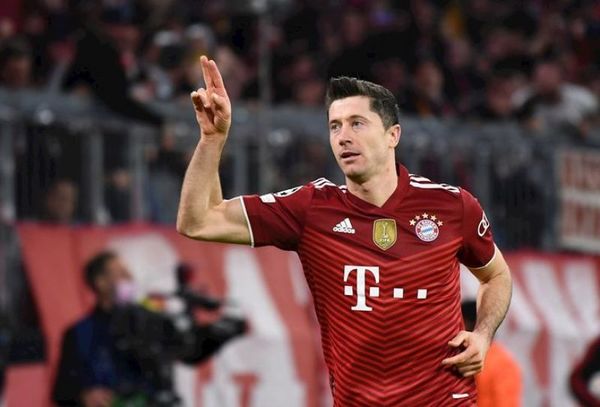 Lewandowski clasifica al Bayern para octavos