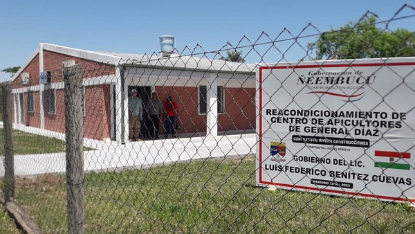 Apicultores de Ñeembucú cuentan con renovado centro de acopio - .::Agencia IP::.